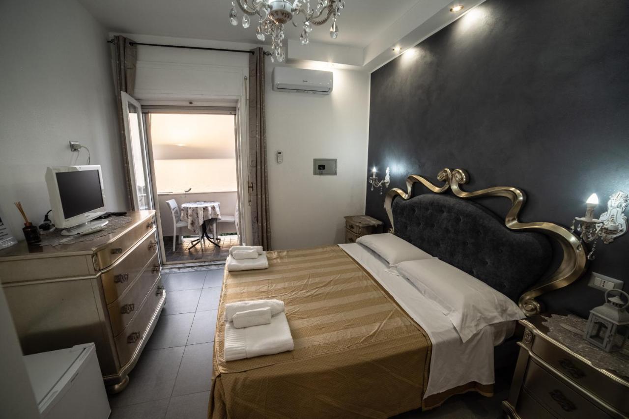 Residenza Luce Sul Mare Aparthotel Tropea Buitenkant foto